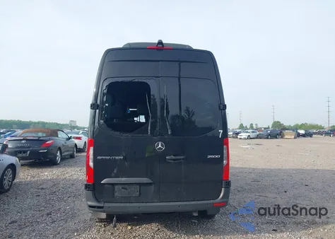 2024 Mercedes-Benz Sprinter 2500 Standard Roof 4-Cyl Diesel Ho z USA, uszkodzony, nr VIN W1Z4NFHYXRP658811